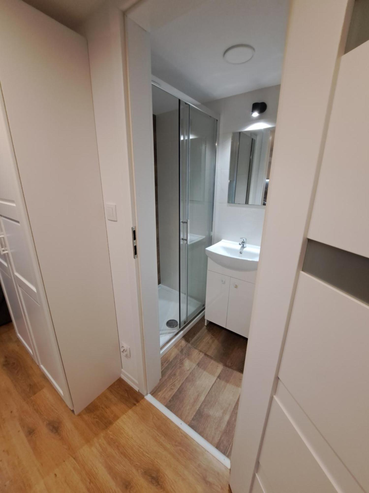Przy Parku Miliona Swiatel Apartment *